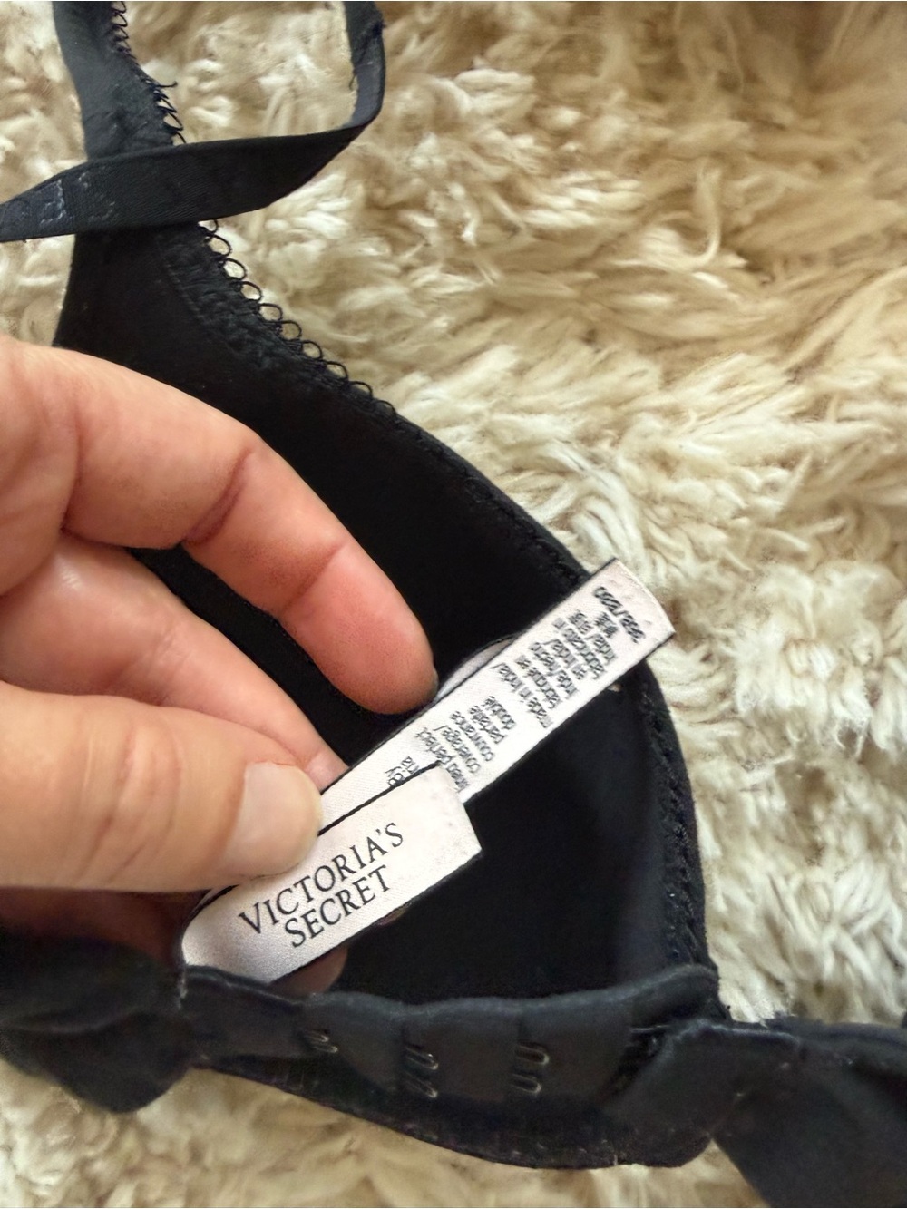Set of 2 Victoria’s Secret Bras size 36B - Picture 3 of 6